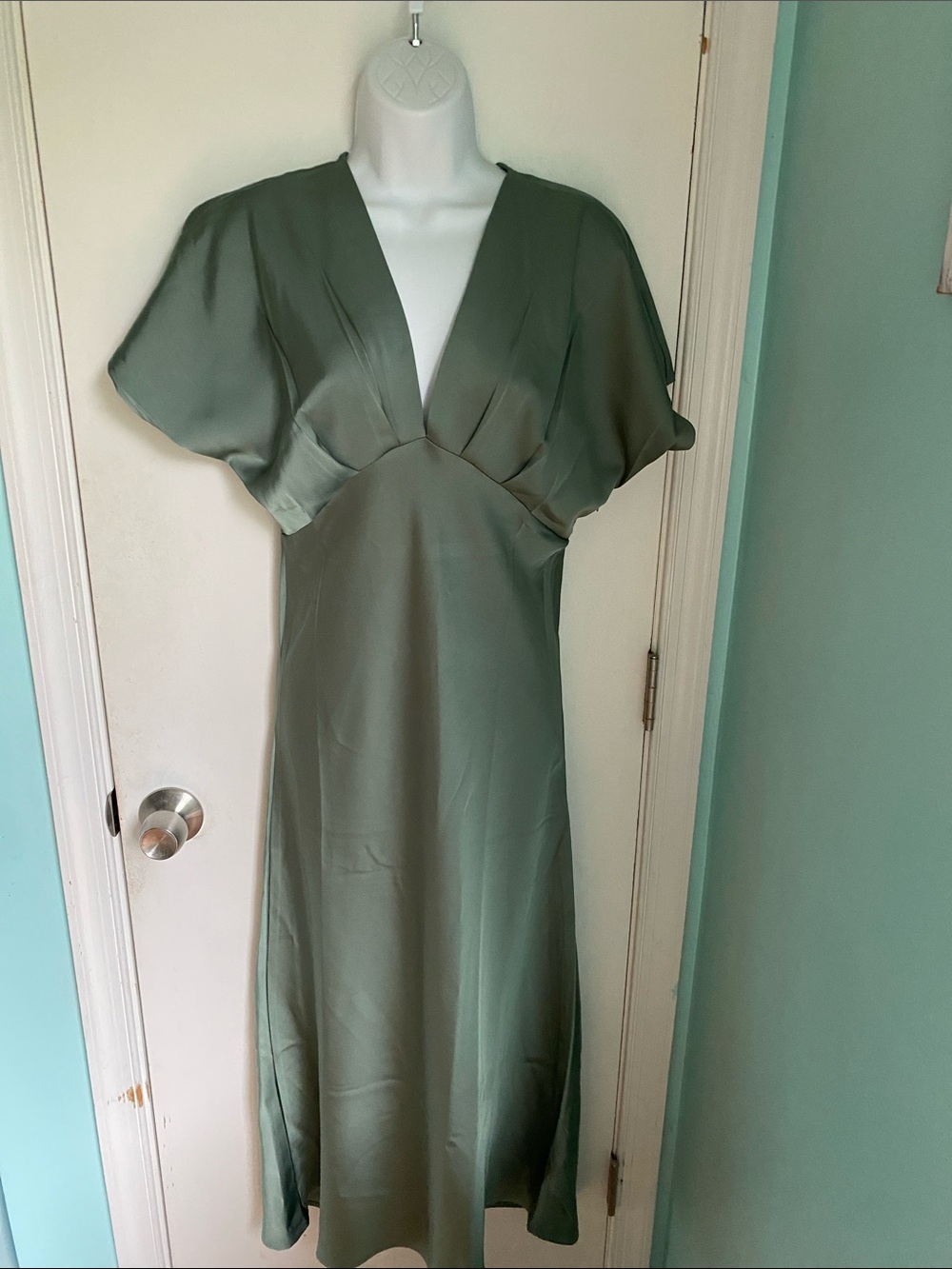 RIHOAS SatinV-Neck A-line Midi Dress NWT